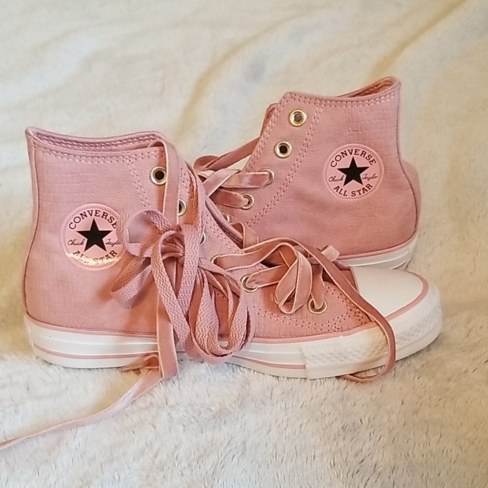 BNWOT Chuck Taylors